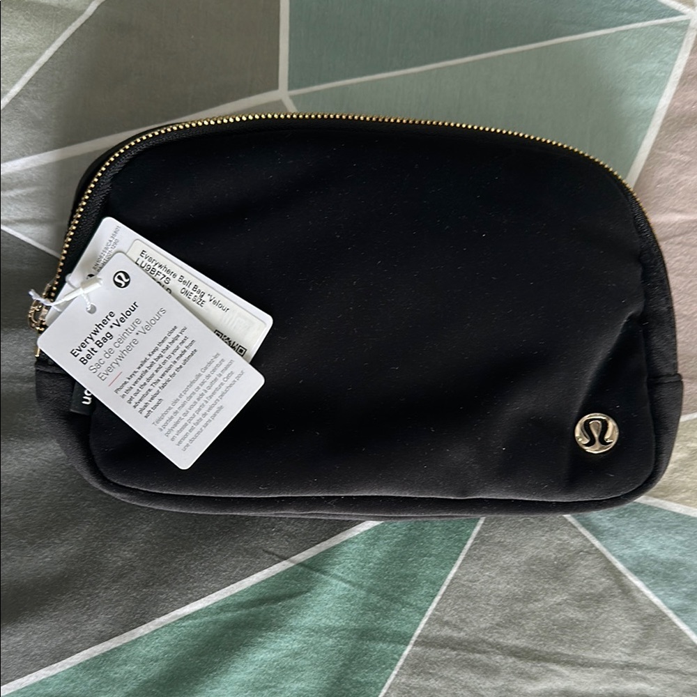 lululemon athletica black velour belt bag nwt